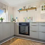 2 Bedroom Cozy In Holiday home *
