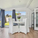 2 Bedroom Cozy In Nyaraló *