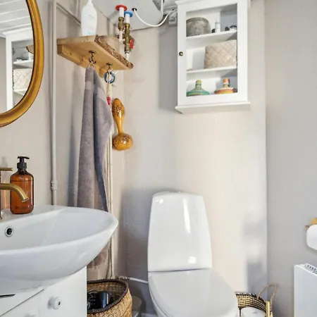 2 Bedroom Cozy In 別荘