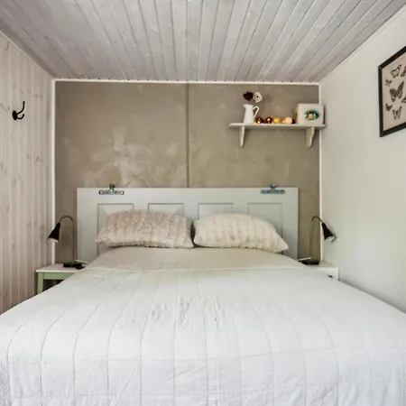 2 Bedroom Cozy In *