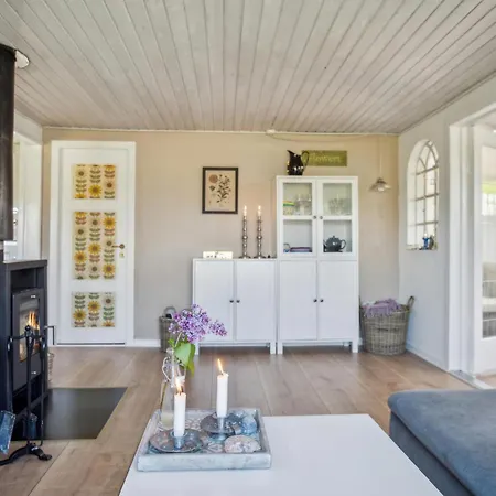 2 Bedroom Cozy In オテルプ